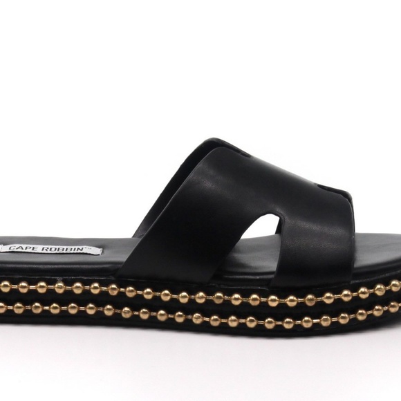 NEW Cape Robin Black Sandal - Picture 3 of 7